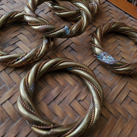 Set of 6 Brass napking rings - Picture 3 of 3